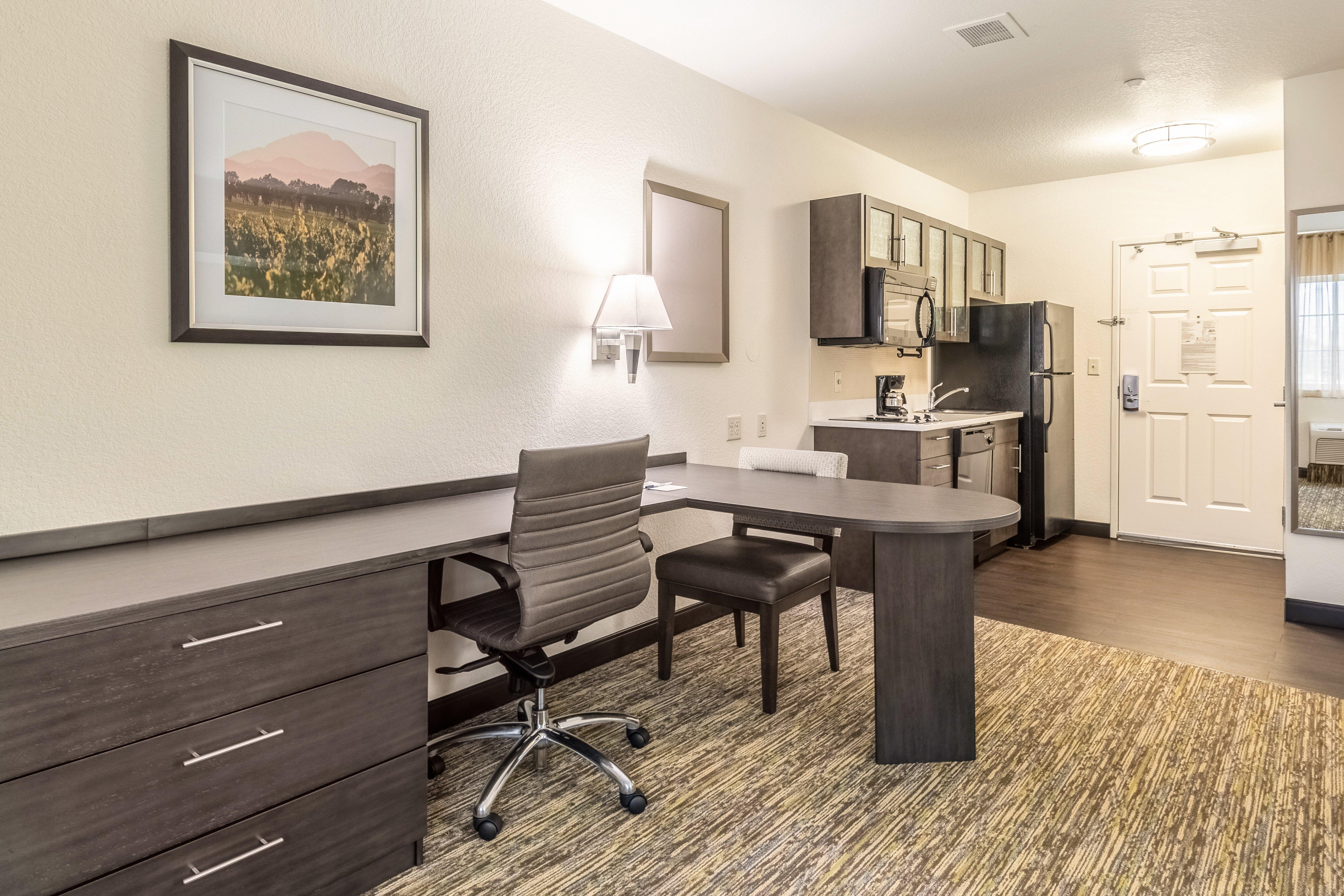 Candlewood Suites Portland Airport By Ihg Exteriör bild
