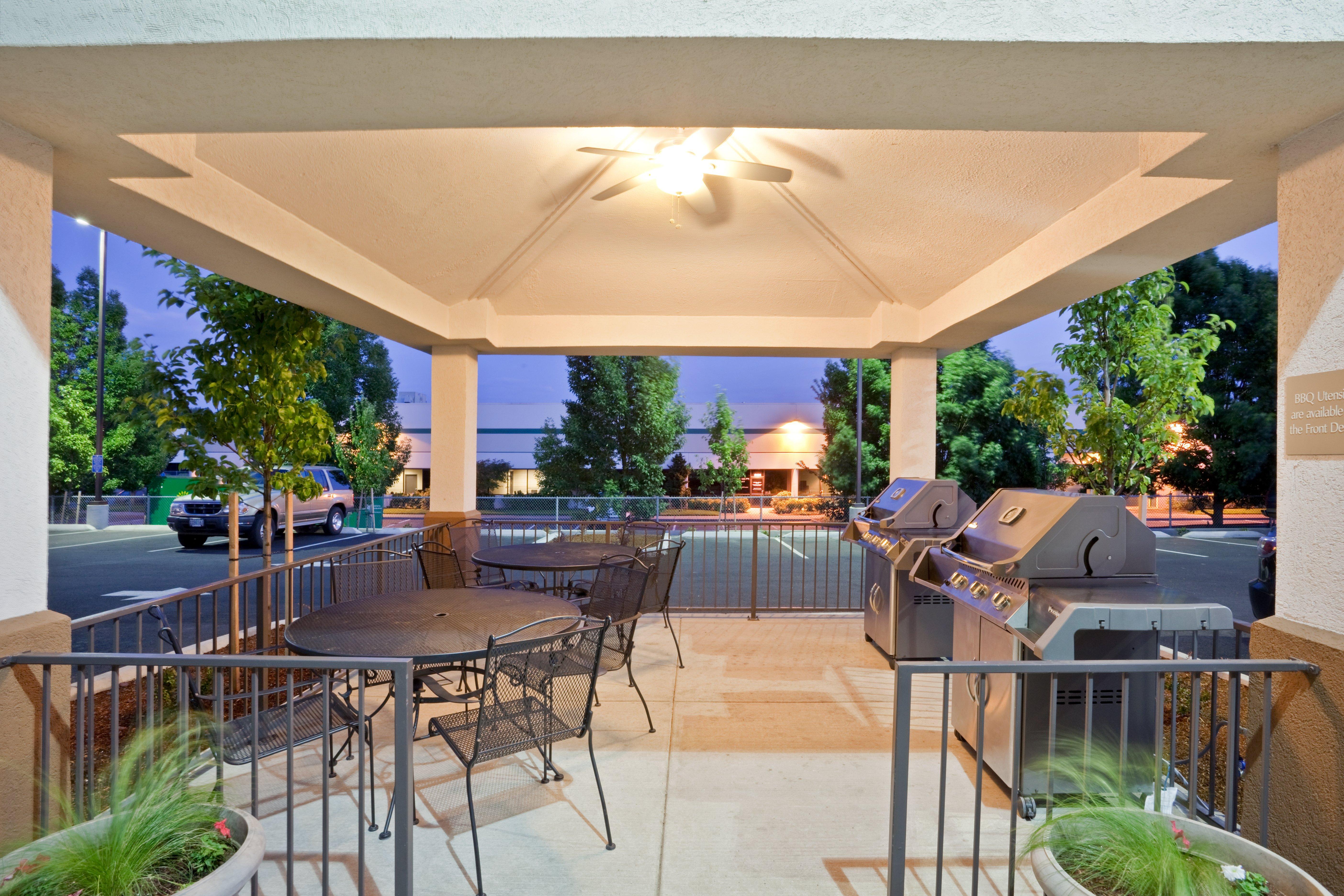 Candlewood Suites Portland Airport By Ihg Exteriör bild