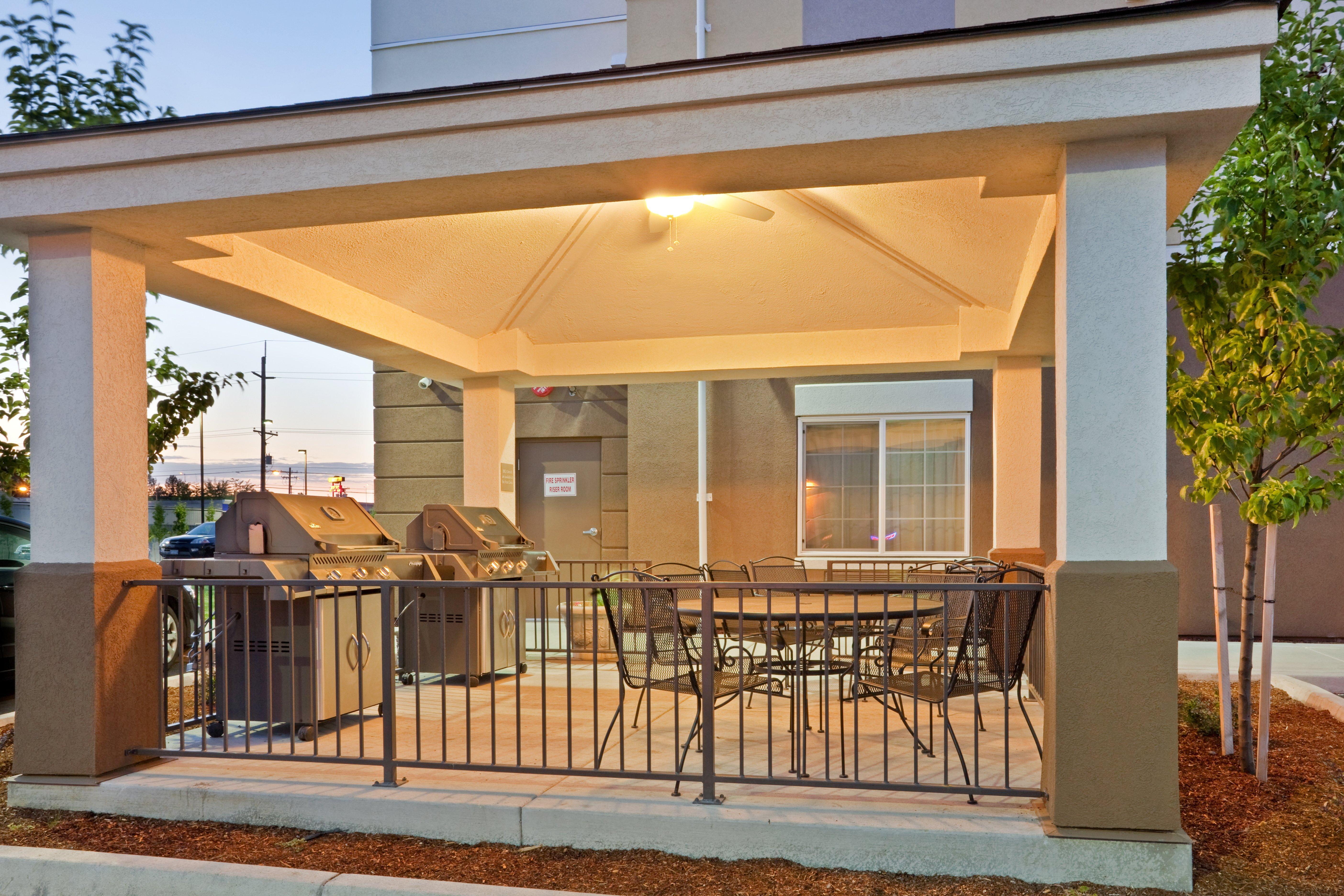 Candlewood Suites Portland Airport By Ihg Exteriör bild