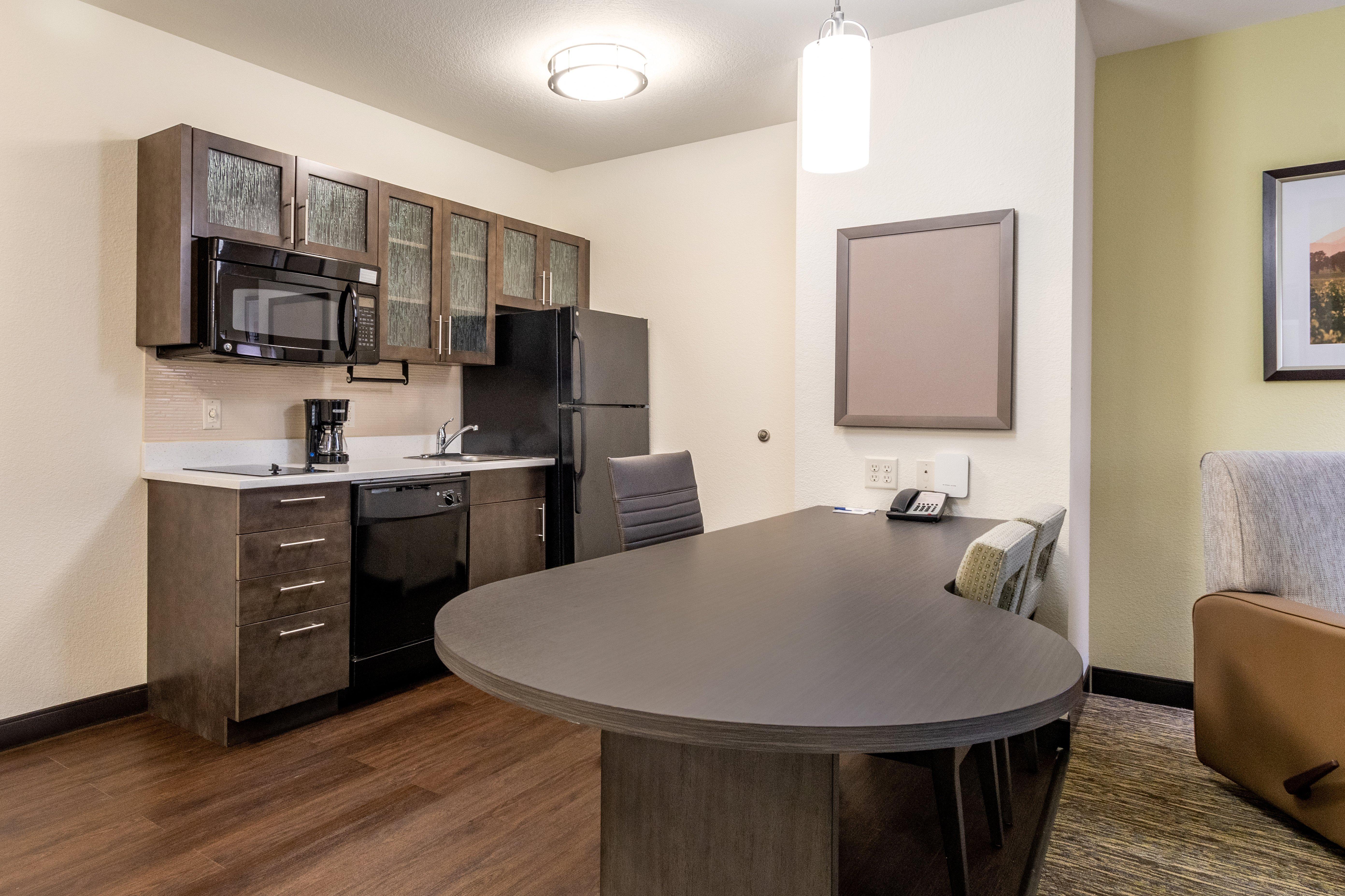 Candlewood Suites Portland Airport By Ihg Exteriör bild